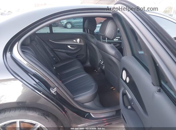 W1KZF8DB4NB095003 2022 MERCEDES-BENZ E-CLASS Black VIN კოდის სტიკერის ხედი