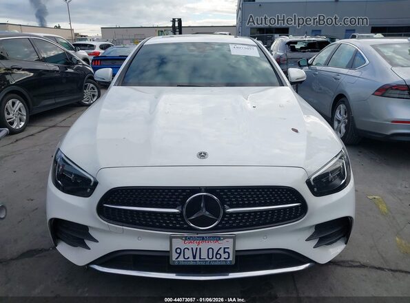 W1KZF8DB5NB095785 2022 MERCEDES-BENZ E-CLASS Белый Вид задней части салона