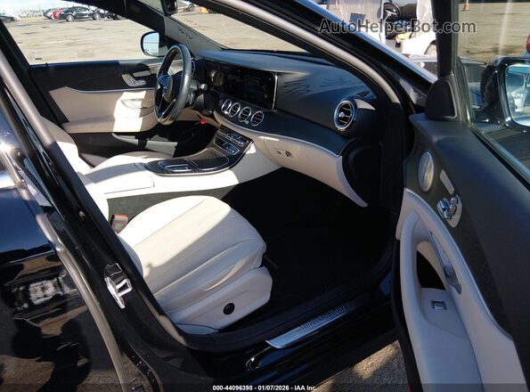 W1KZF8DB6NB090207 2022 MERCEDES-BENZ E-CLASS Черный Вид салона спереди