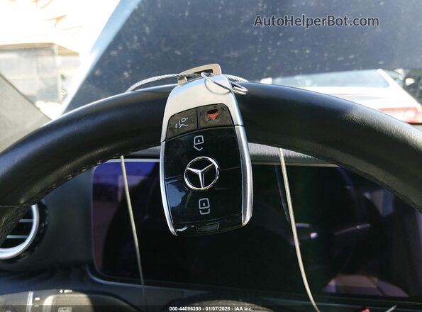 W1KZF8DB6NB090207 2022 MERCEDES-BENZ E-CLASS Черный Вид панели приборов