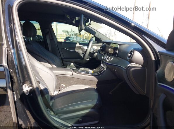 W1KZF8DB8PB185371 2023 MERCEDES-BENZ E-CLASS Black Vista interior delantera