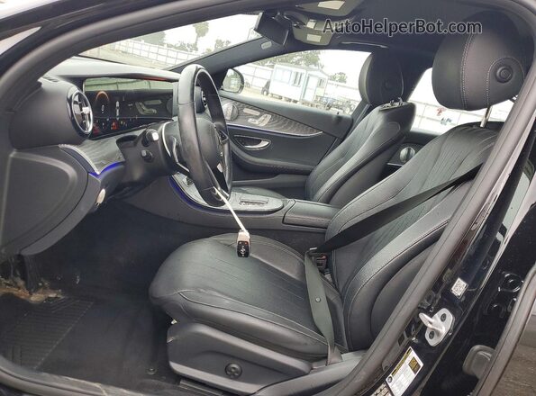W1KZF8DBXMA873695 2021 MERCEDES-BENZ E Black წინა სალონის ხედი