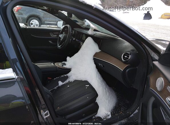 W1KZF8EB0PB189588 2023 MERCEDES-BENZ E-CLASS Black Widok wnętrza z przodu