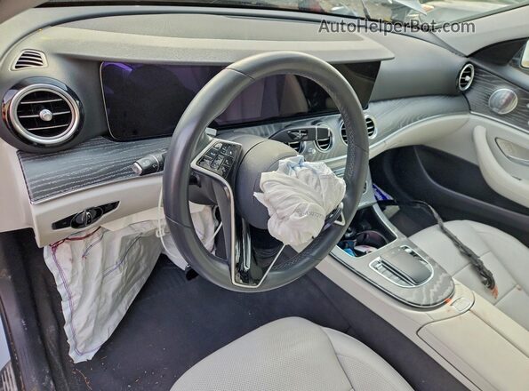W1KZF8EB1MA892327 2021 MERCEDES-BENZ E Silver Widok deski rozdzielczej