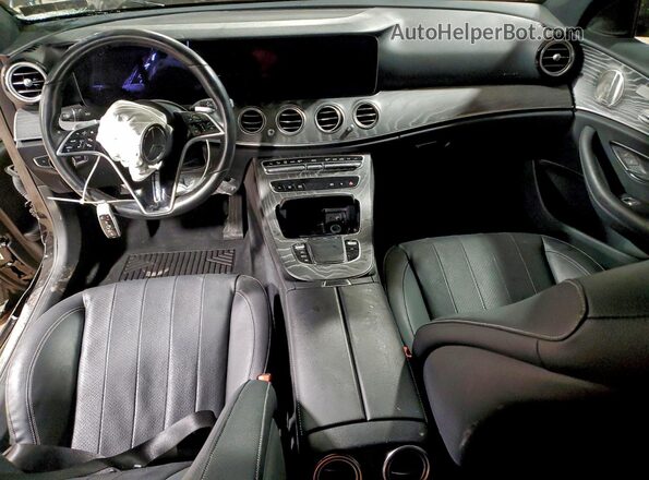 W1KZF8EB1MA963171 2021 MERCEDES-BENZ E Черный Вид панели приборов