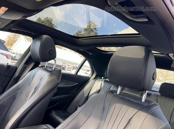 W1KZF8EB3MA920659 2021 MERCEDES-BENZ E Black Սարքավորումների վահանակի տեսք