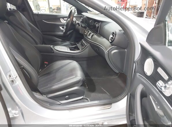 W1KZF8EB3PB175832 2023 MERCEDES-BENZ E-CLASS Silver Вид салону спереду