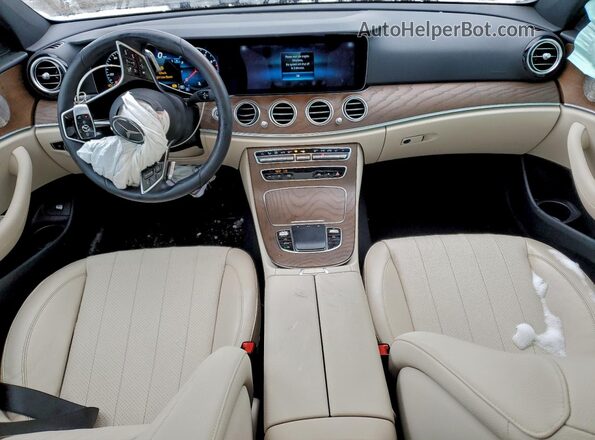 W1KZF8EB8NB055781 2022 MERCEDES-BENZ E Синий Вид панели приборов