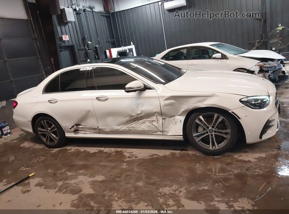 W1KZF8EB9MA892060 2021 MERCEDES-BENZ E-CLASS White Widok wnętrza z tyłu