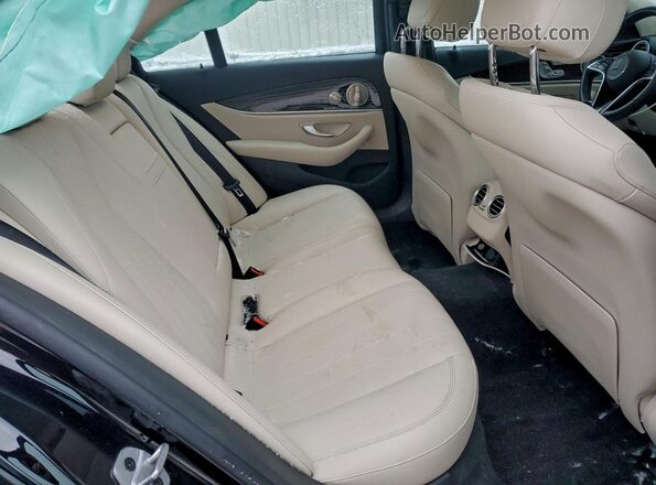 W1KZF8EBXMA979496 2021 MERCEDES-BENZ E Black Widok tylnych siedzeń