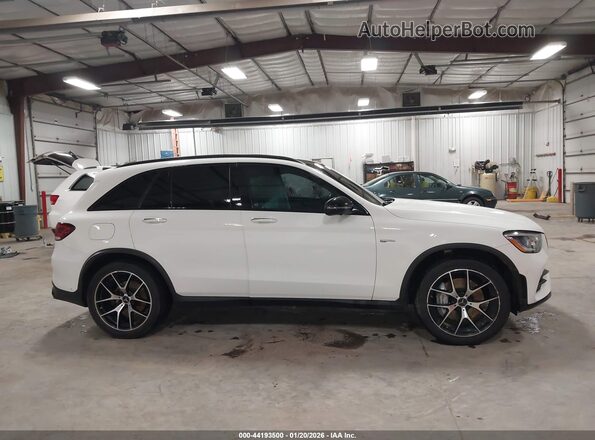 W1N0G6EB4NV360254 2022 MERCEDES-BENZ AMG GLC 43 White უკანა სალონის ხედი