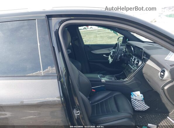 W1N0G6EB8LF813413 2020 MERCEDES-BENZ AMG GLC 43 Черный Вид салона спереди