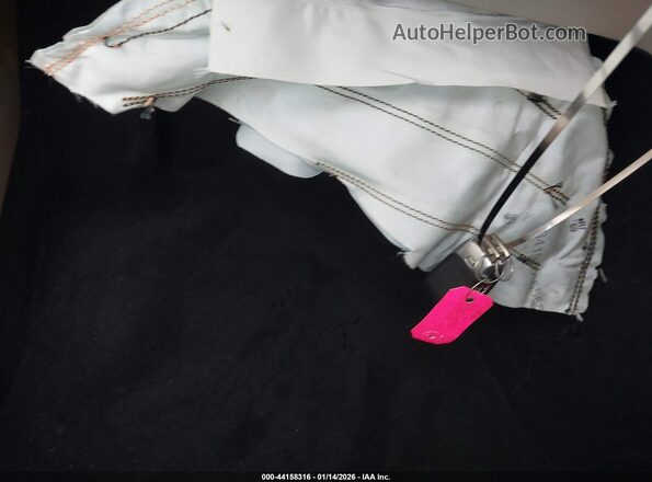 W1N0G8DB9NG090004 2022 MERCEDES-BENZ GLC 300 White Առջևի վահանակի տեսք