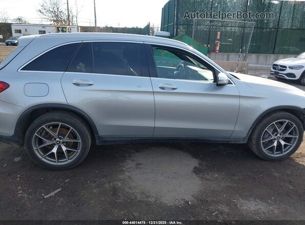 W1N0G8EB0MF875787 2021 MERCEDES-BENZ GLC 300 Silver Vista interior trasera