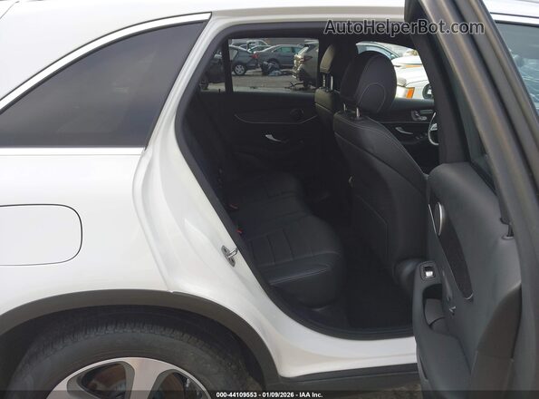 W1N0G8EB6NV394840 2022 MERCEDES-BENZ GLC 300 White 