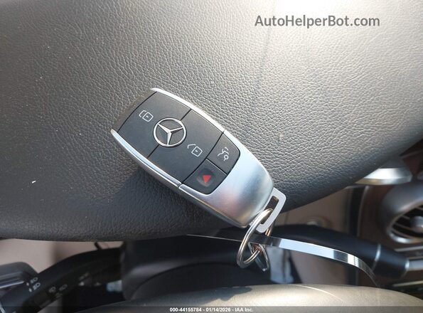 W1N0G8EB8MV280384 2021 MERCEDES-BENZ GLC 300 Белый Вид панели приборов