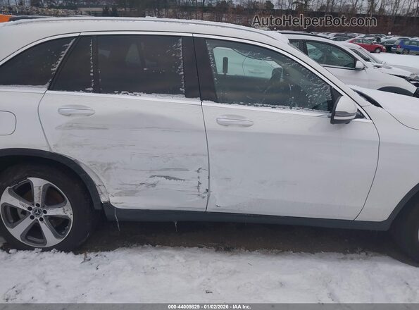 W1N0G8EBXNG112848 2022 MERCEDES-BENZ GLC 300 White Rear interior view