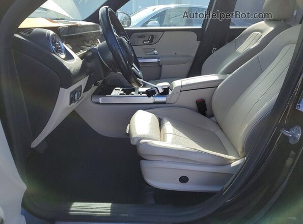 W1N4M4HB0PW270798 2023 MERCEDES-BENZ GLB-CLASS Black Widok deski rozdzielczej