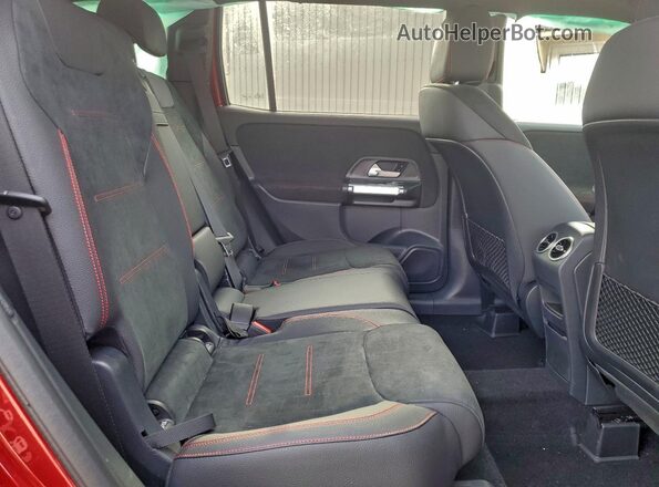 W1N4M4HB0SW422555 2025 MERCEDES-BENZ GLB-CLASS Red უკანა სალონის ხედი