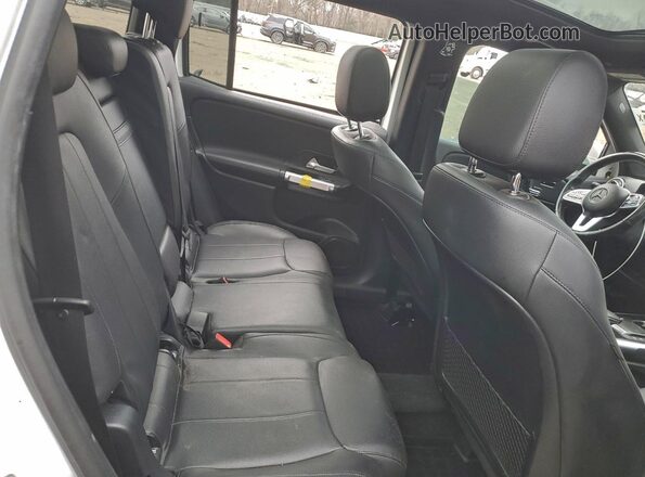 W1N4M4HB5PW300667 2023 MERCEDES-BENZ GLB-CLASS White Vista interior trasera