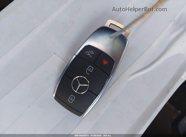 W1N4M4HB6PW278775 2023 MERCEDES-BENZ GLB-CLASS Blue Առջևի վահանակի տեսք