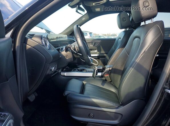 W1N4M4HB7PW270779 2023 MERCEDES-BENZ GLB-CLASS Black Սալոնի դիմացի տեսք