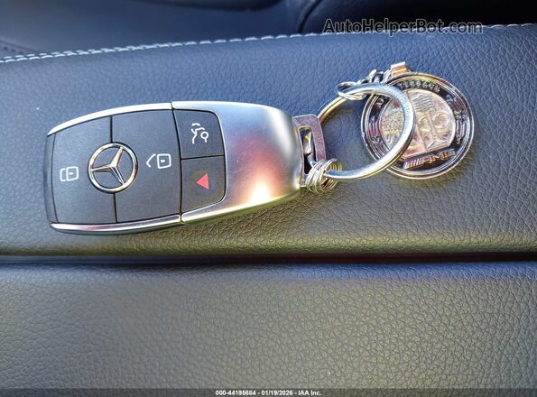 W1N9M0CB3RN108906 2024 MERCEDES-BENZ EQB 250 SUV White Widok deski rozdzielczej