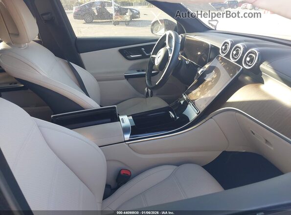 W1NKM4HB6RF147369 2024 MERCEDES-BENZ GLC 300 Black Front interior view