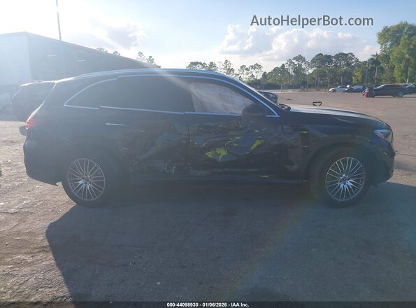 W1NKM4HB6RF147369 2024 MERCEDES-BENZ GLC 300 Black Rear interior view