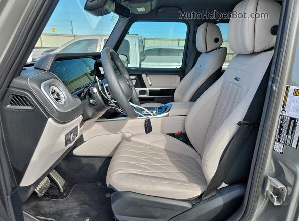 W1NWH5AB7SX026307 2025 MERCEDES-BENZ G-CLASS Gray Widok wnętrza z przodu