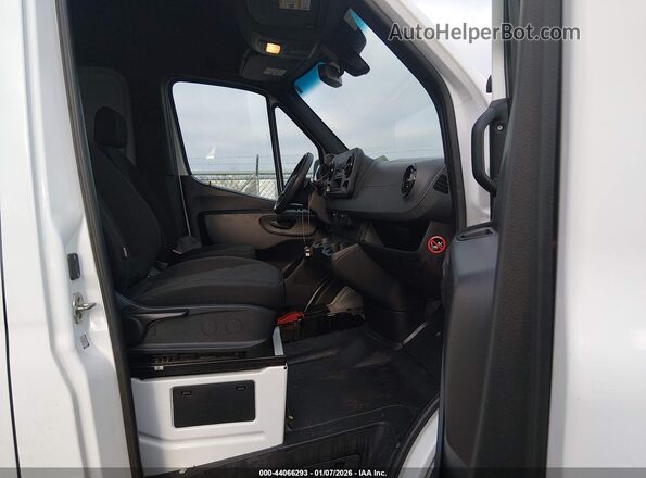W1W4ECHY7LT037049 2020 MERCEDES-BENZ SPRINTER White Vista interior delantera