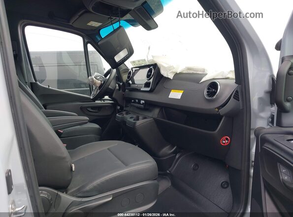 W1Y4KCHY5ST201302 2025 MERCEDES-BENZ SPRINTER Blue Вид салону спереду