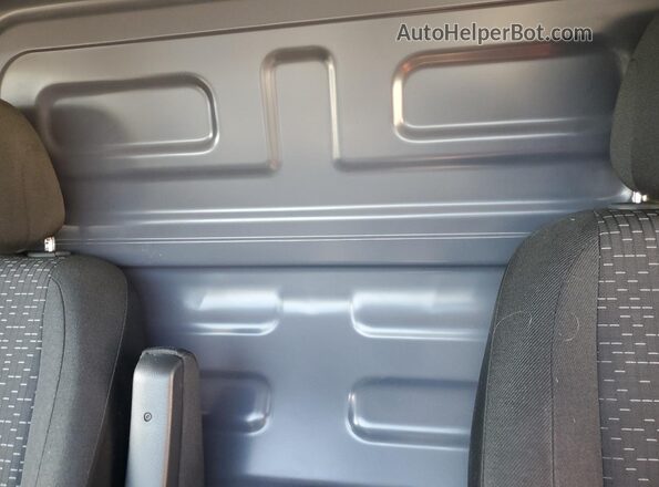 W1YV0BEY6M3768520 2021 MERCEDES-BENZ METRIS Silver Rear seats view