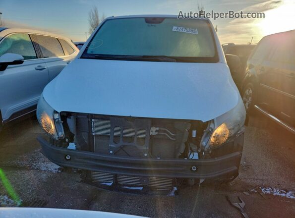 W1YV0CEY3M3944008 2021 MERCEDES-BENZ METRIS Двухцветный Вид спереди