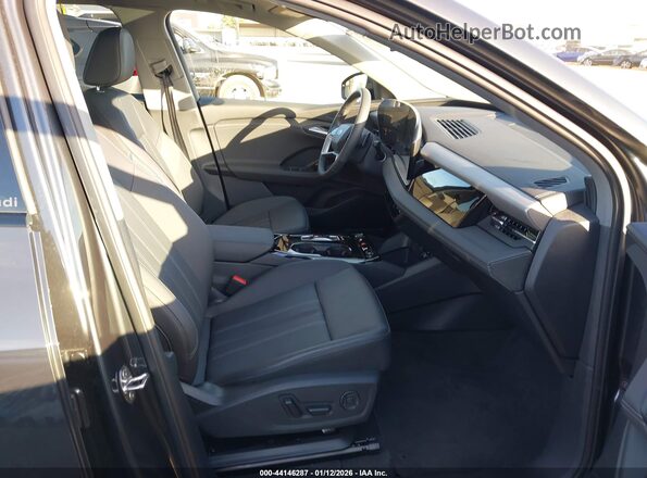 WA112BGF1SA049610 2025 AUDI Q6 E-TRON Gray Widok wnętrza z przodu