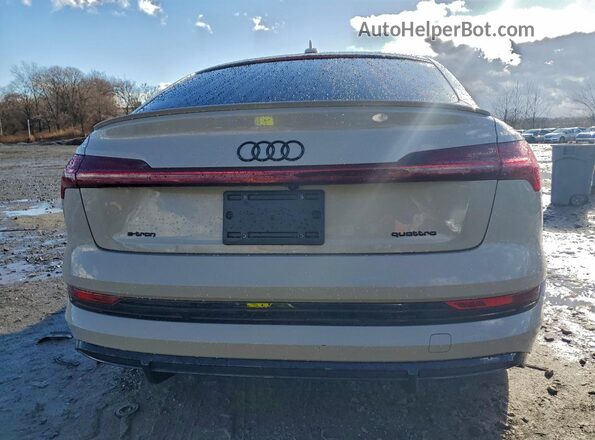 WA11AAGE6NB010188 2022 AUDI E-TRON Cream უკანა ხედი