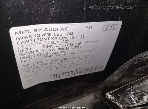 WA124AFY1S2015737 2025 AUDI SQ5 Black Շարժիչի բաժամունքի տեսք