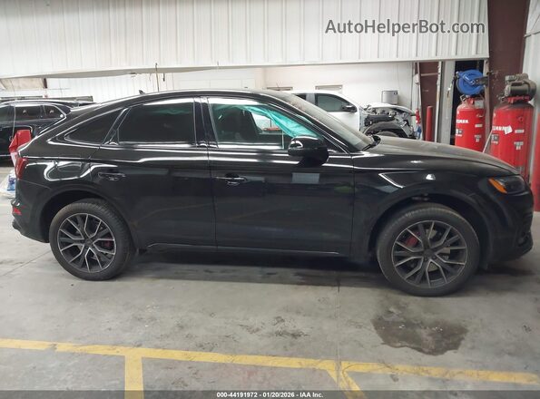 WA124AFY1S2015737 2025 AUDI SQ5 Black Սալոնի հետևի տեսք