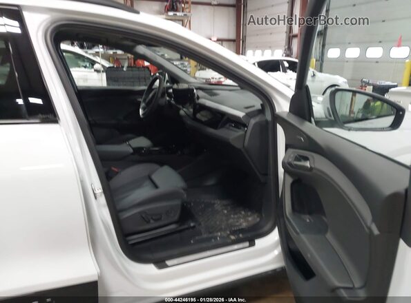 WA124BGF4SA056243 2025 AUDI Q6 E-TRON White Սալոնի դիմացի տեսք