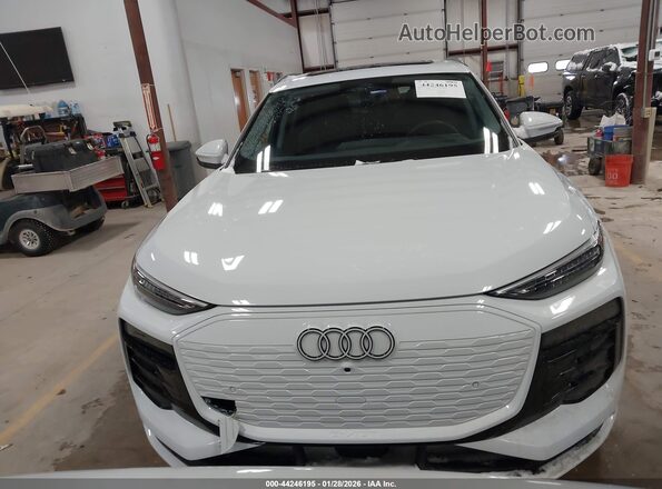 WA124BGF4SA056243 2025 AUDI Q6 E-TRON White Սալոնի հետևի տեսք
