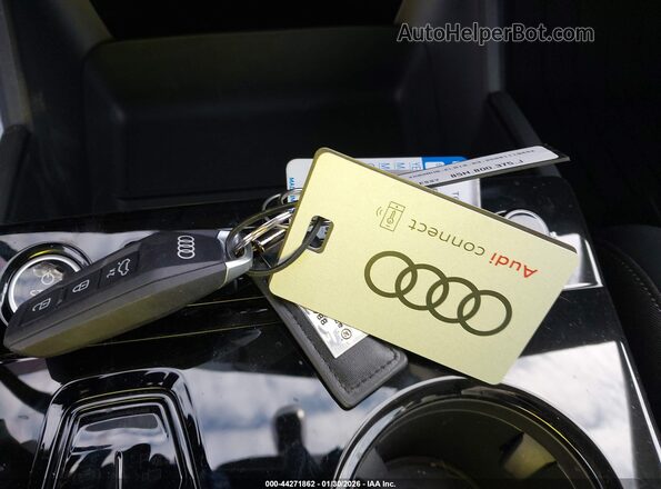 WA124BGF5SA051858 2025 AUDI Q6 E-TRON Black Առջևի վահանակի տեսք