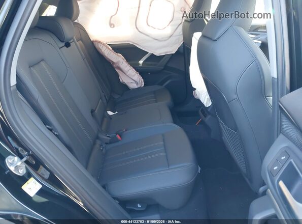 WA12AAGUXS2010301 2025 AUDI ALL Black Вид наклейки з VIN-кодом