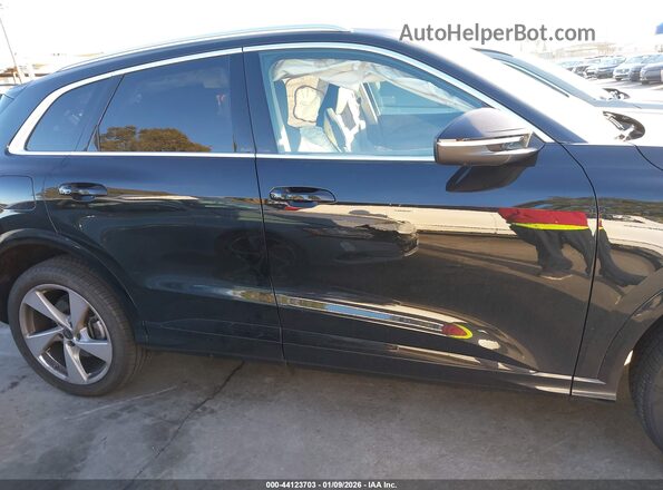 WA12AAGUXS2010301 2025 AUDI ALL Black Панорамний вид салону 360°