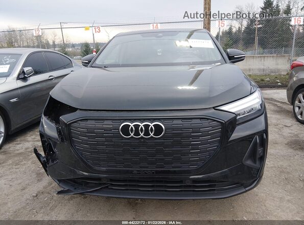WA132BFZXNP016563 2022 AUDI Q4 Black უკანა სალონის ხედი