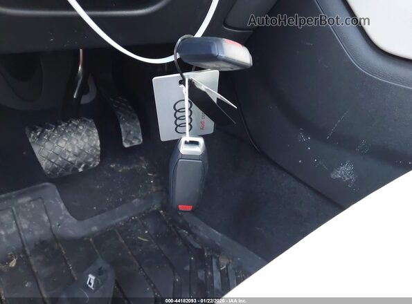 WA13AAGU7S2070427 2025 AUDI ALL White 