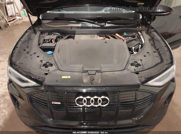 WA13ABGE5NB044055 2022 AUDI E-TRON Black უკანა ხედი