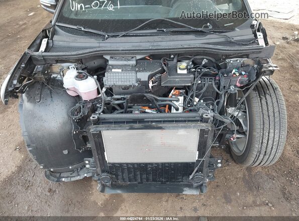 WA13UBFZ5SP040761 2025 AUDI Q4 Black 