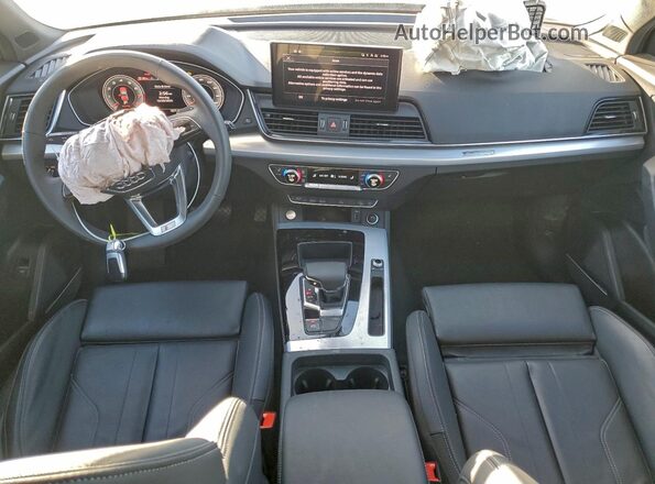 WA15AAFY4R2063622 2024 AUDI Q5 White Vista del salpicadero