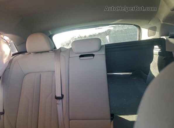 WA15AAGE2RB007554 2024 AUDI Q8 Black Vista de los asientos traseros