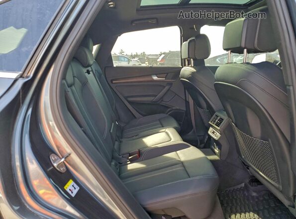 WA16AAFY7R2115295 2024 AUDI Q5 Gray Вид задньої частини салону